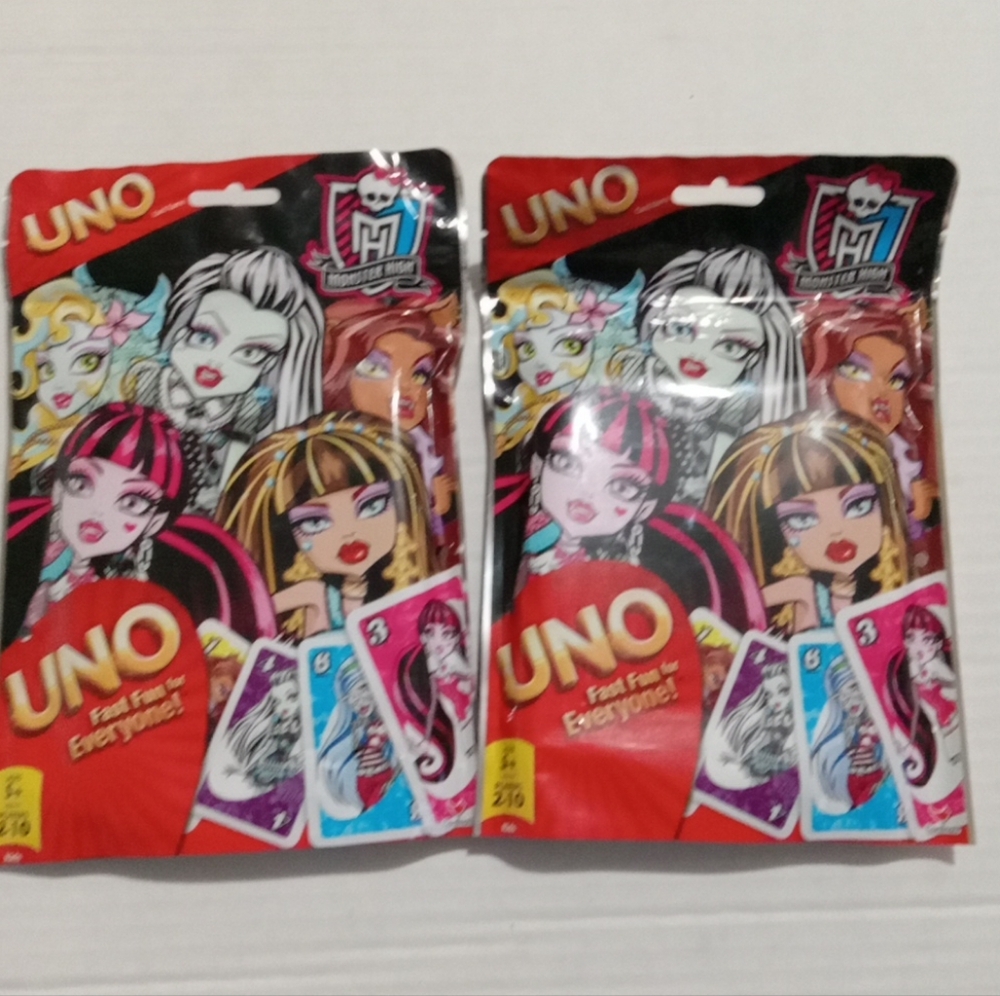 Monster High  uno Cards alot of 2